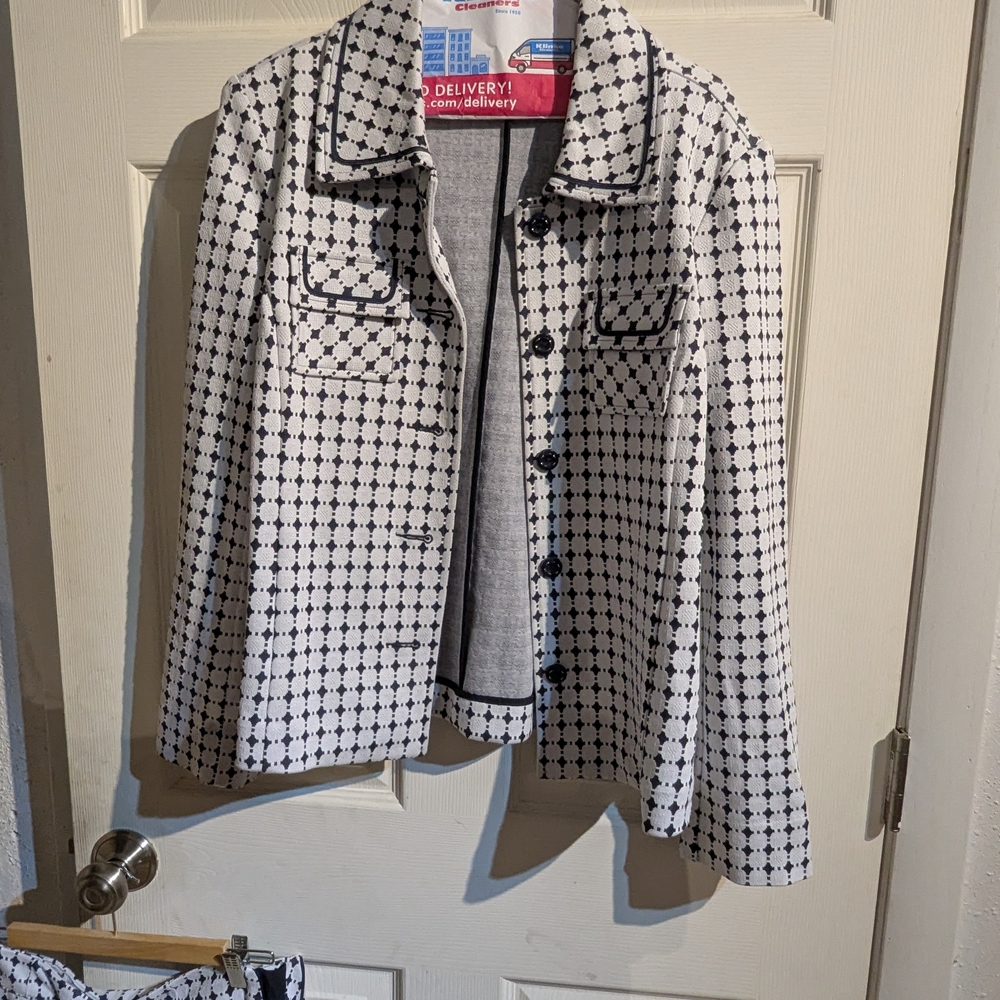 Stylish Black and White Women's Jacket